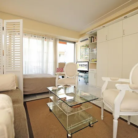 Studio Splendid Five Stars Holiday House Apartamento